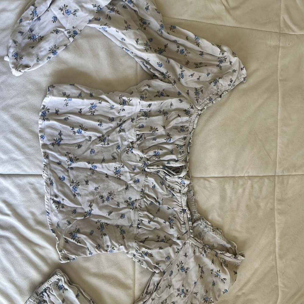 Small Wild Fable off the shoulder floral top.